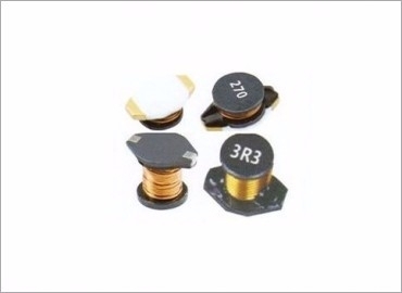 從手機(jī)顯示器上看，谷景強(qiáng)大的非屏蔽貼片電感生產(chǎn)能力
